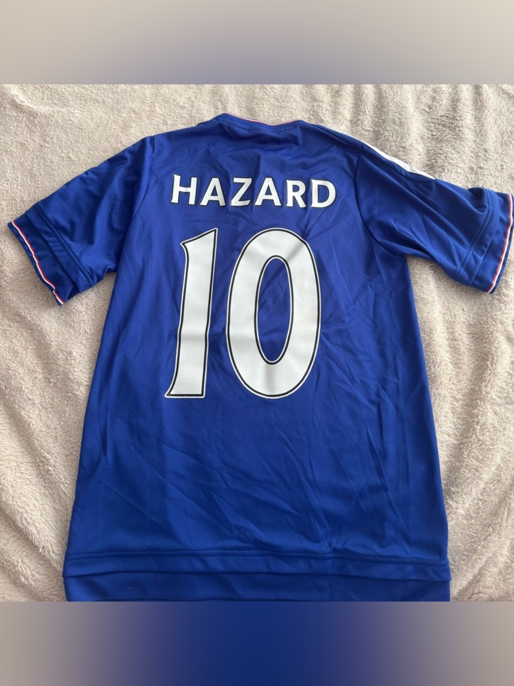 Chelsea soccer jersey: Hazard 10. Adult small.